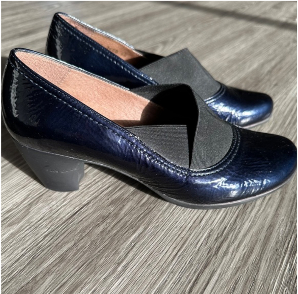 Wonders | Navy Blue Patent Leather Women's Heels Size EU 38 US 7.5/8